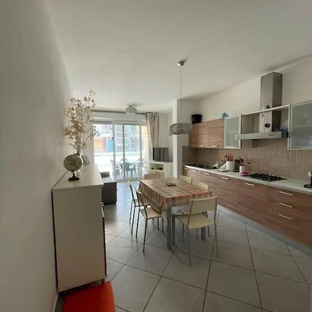 Appartamento Pinarella Cervia Exterior foto
