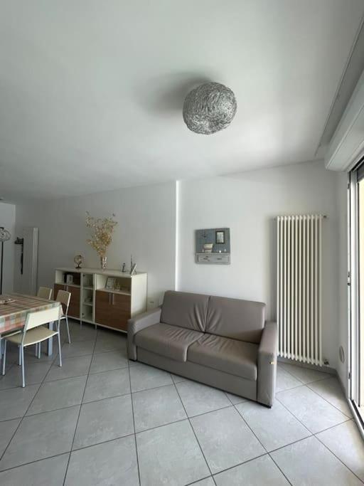 Appartamento Pinarella Cervia Exterior foto